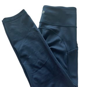 🍋Lululemon Athletica Navy Crop Pants - 23”🍋